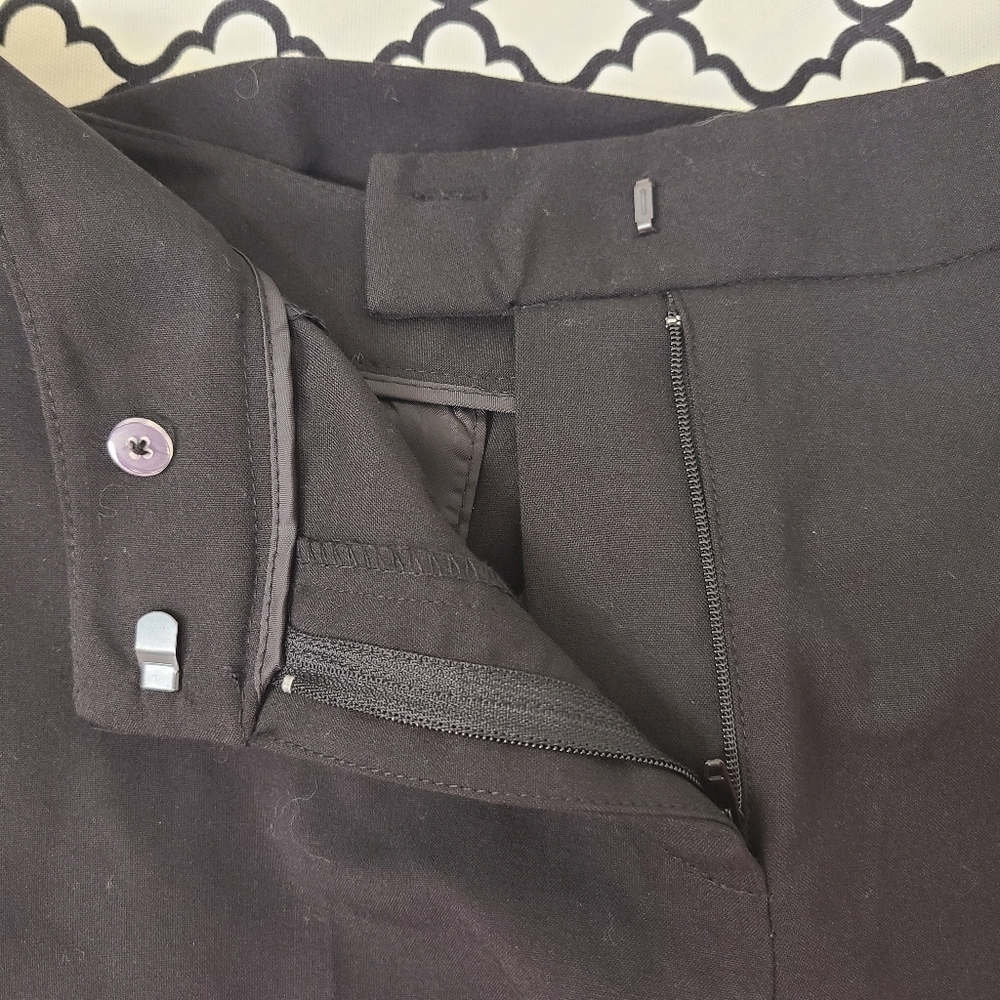 Apt 9 Black Cuff Shorts Size 10 - Picture 6 of 6